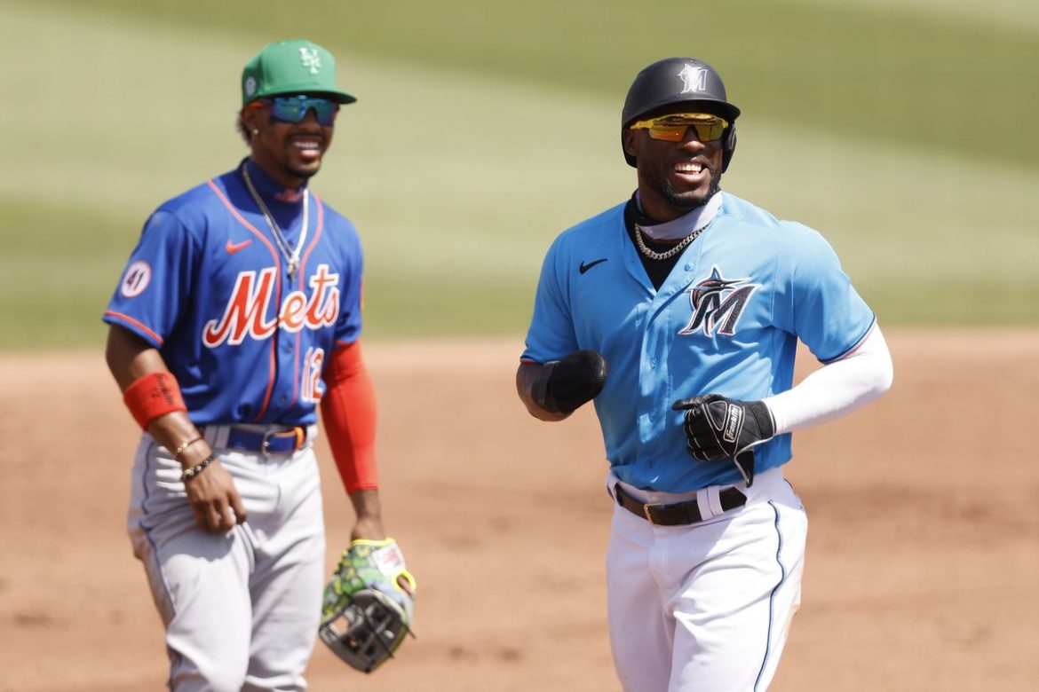 Mets Seek Resurgence Against Marlins: A Battle of Momentum Amidst Injuries