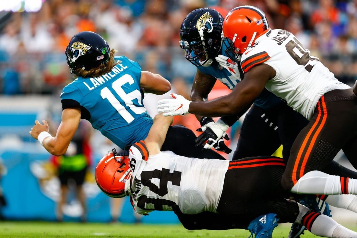 Rising to the Challenge: Jaguars Host Browns in Week 2 Face-off