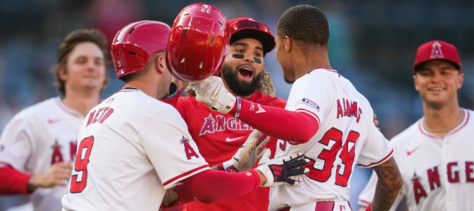 Key Factors to Watch as Angels and White Sox Meet in Chicago