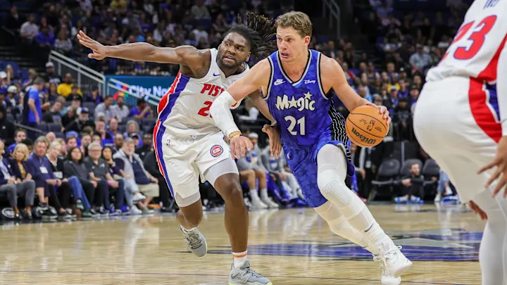 Magic Rising, Pistons Struggling