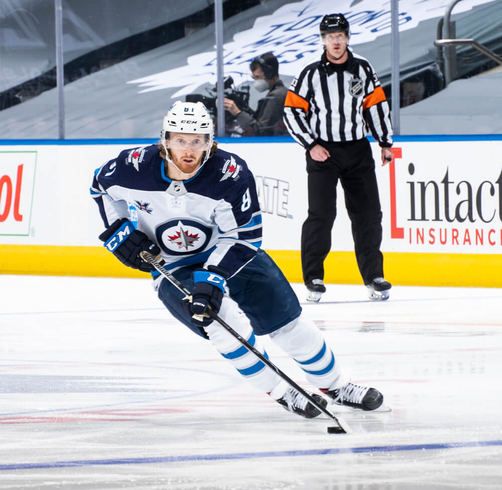 Winnipeg Welcomes Utah in a Game Highlighting Young Talent and Veteran Experience