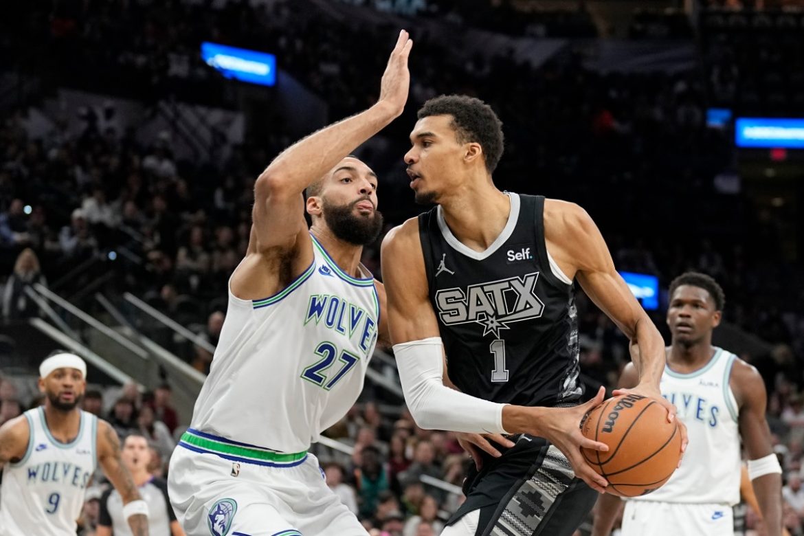 San Antonio Spurs Aim to Upset Timberwolves at Frost Bank Center