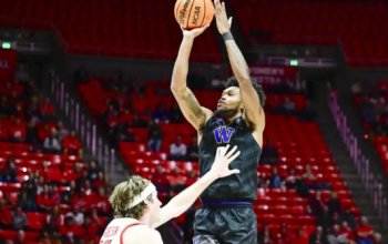 NCAA bb Washington State Cougars vs. Washington Huskies