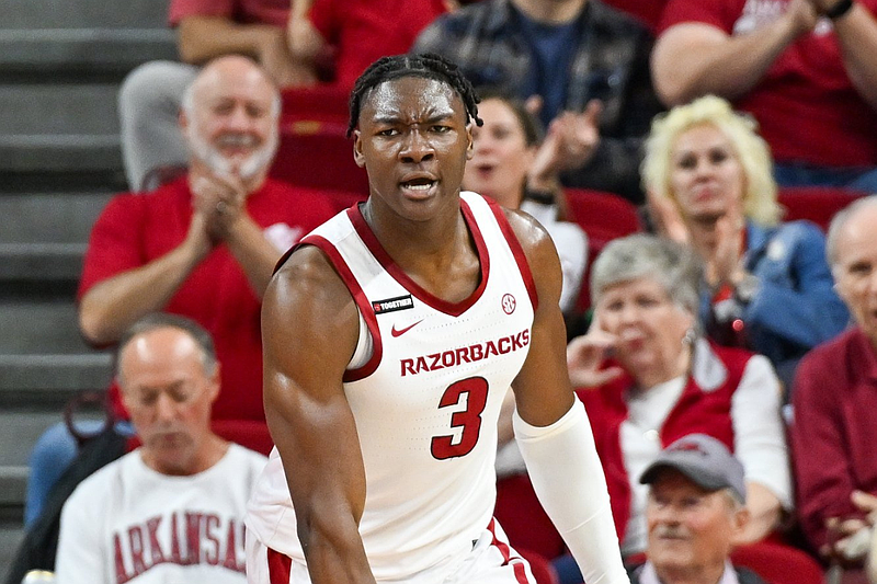 Arkansas Razorbacks Rely on Home Court Edge to Overcome Ole Miss Defense