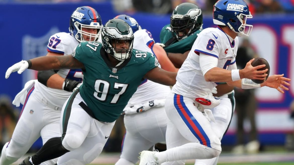NFC East Showdown: Eagles Look to Extend Dominance Over Reeling Giants