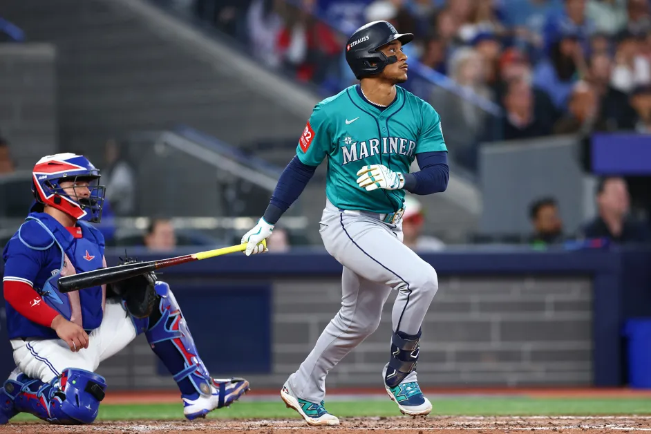 Firepower Frenzy: Blue Jays Fight for Life in Pivotal ALCS Game 4