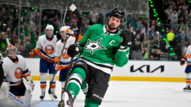 Islanders Visit Dallas With Upset Intentions at American Airlines Center