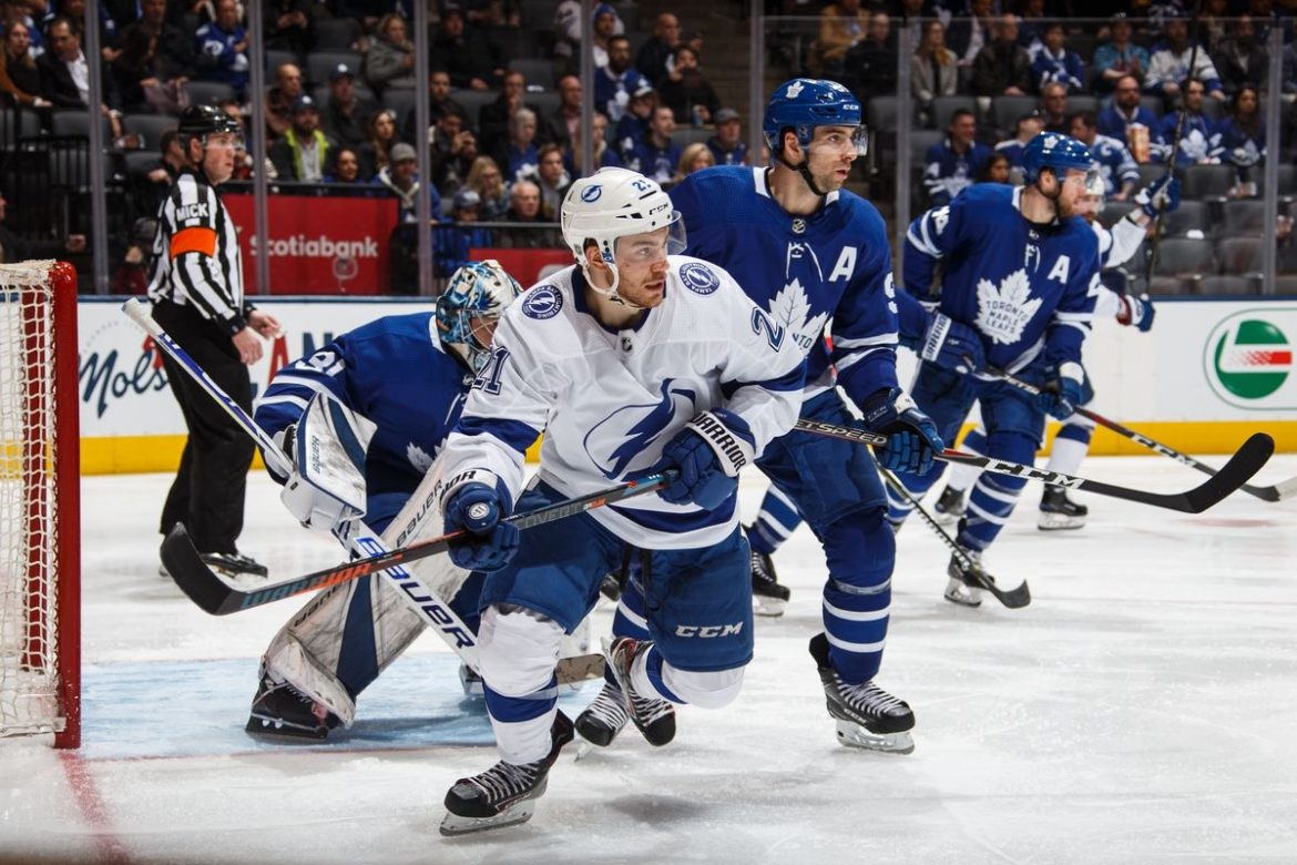 A Potential Playoff Preview? Lightning and Maple Leafs Collide with Division Implications