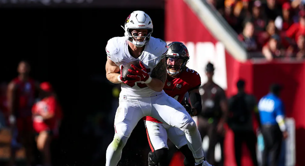 Cardinals Soar into Houston: AI Insights on the Gridiron Showdown
