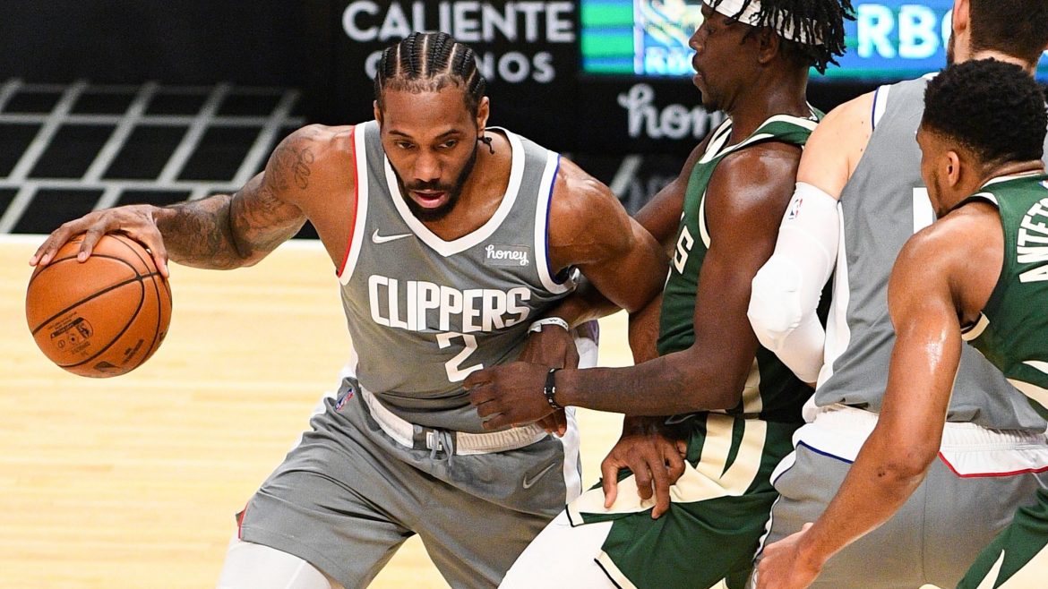 Coastal Conflict: Milwaukee Takes on the Clippers in a High-Stakes Monday Night Duel