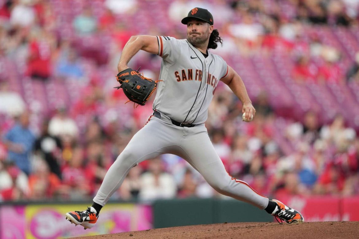 The Battle at Great American Ball Park: Giants vs. Reds
