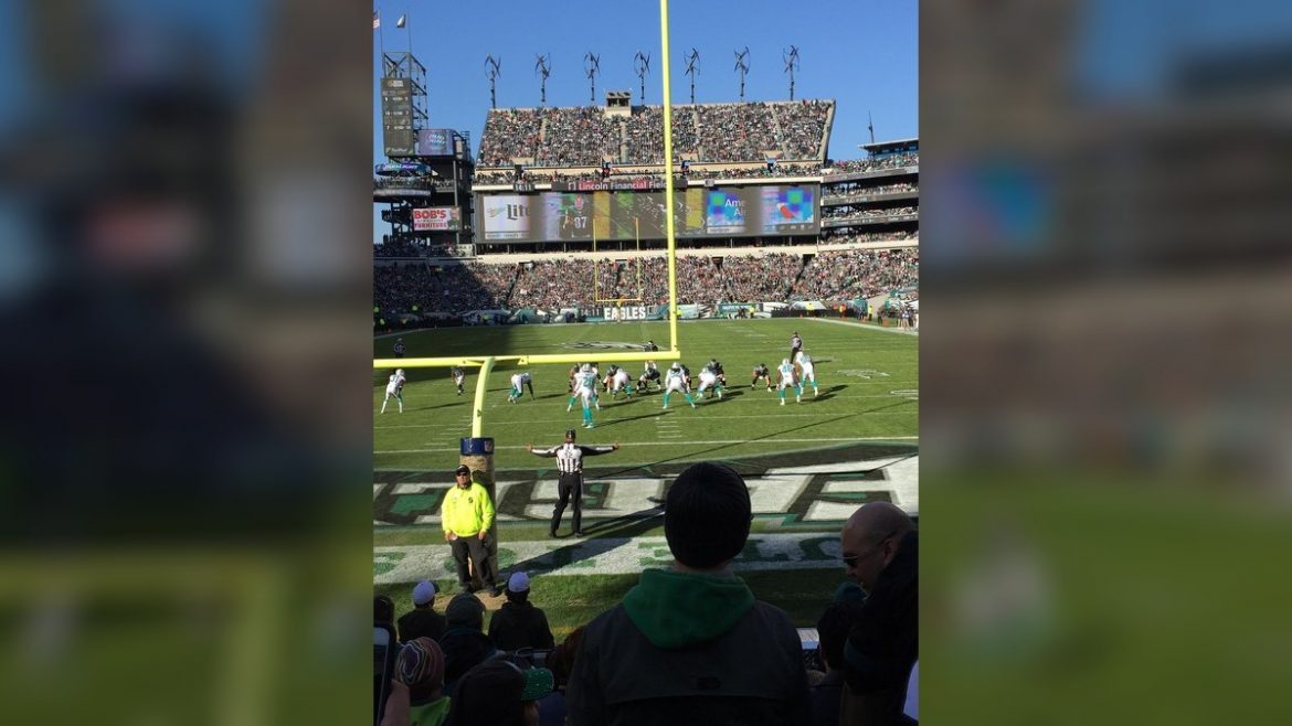 Eagles Linked to Former Dolphins WR as Philadelphia Reviews Its Receiver Options