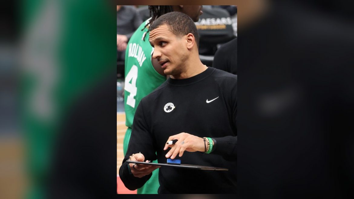 Joe Mazzulla Wins NBA Coach of the Year as Celtics Praise Boston’s Staff Approach