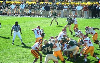 USC Trojans football defense during a college football game
